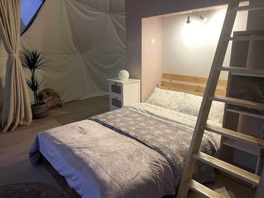 Beautiful Located Dome Hotel Wapnica  Bagian luar foto